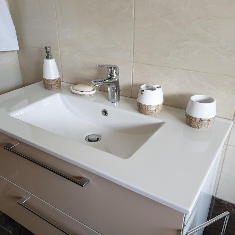 Apartamenti Danna Ledmane Esterno foto